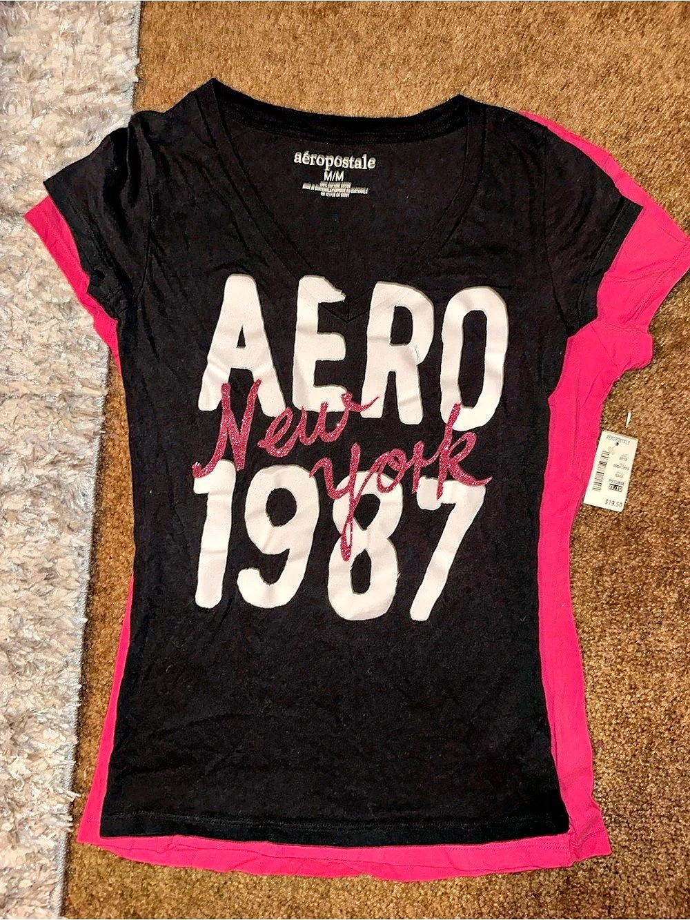 Vintage Aeropostale Aero New York 1987 Graphic Tee Black & Pink Medium